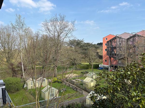 A VENDRE NANTES/CHEZINE APPARTEMENT AVEC ASCENSEUR/TERRASSE/PARKING