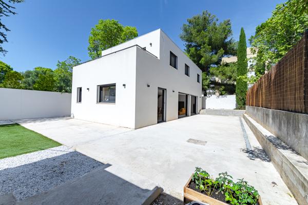 Marseille (13009) Villa d'architecte neuve de 160m2 sur 680m2 de terrain