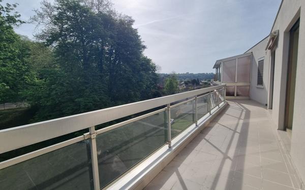Appartement à vendre    3 pièces • 90 m2 Fontaines-sur-Saône