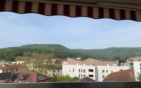 Appartement à vendre    3 pièces • 90 m2 Fontaines-sur-Saône