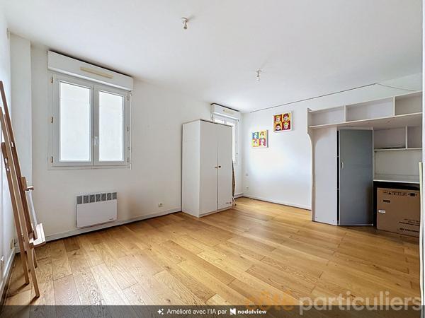 Vente
                Local d'activité55,33 m² - 3 Pièces -
                    SAINT MAUR DES FOSSES (94100)