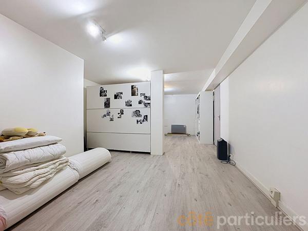 Vente
                Local d'activité55,33 m² - 3 Pièces -
                    SAINT MAUR DES FOSSES (94100)