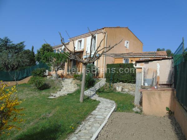  Exclusivité, Villa dans quartier résidentiel sur Salon de Provence.