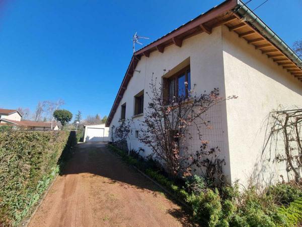 Vente / Maison et grand terrain