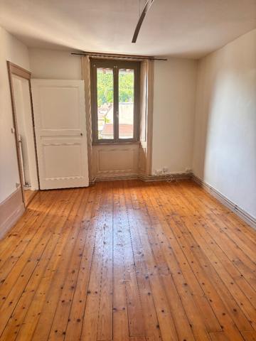 Location Appartement 2 pièces Vuillafans (25840) - place du Champ de Mars