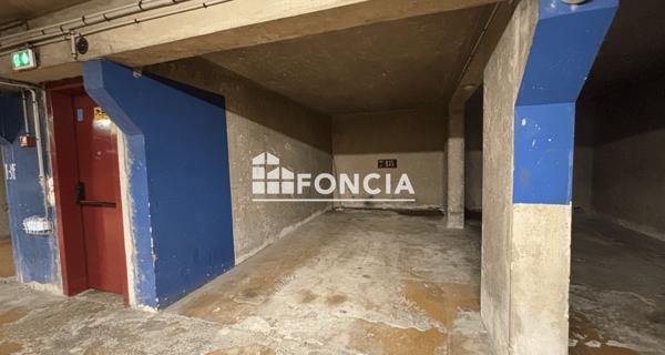 À vendre Parking 12.5 m² - Paris 75019