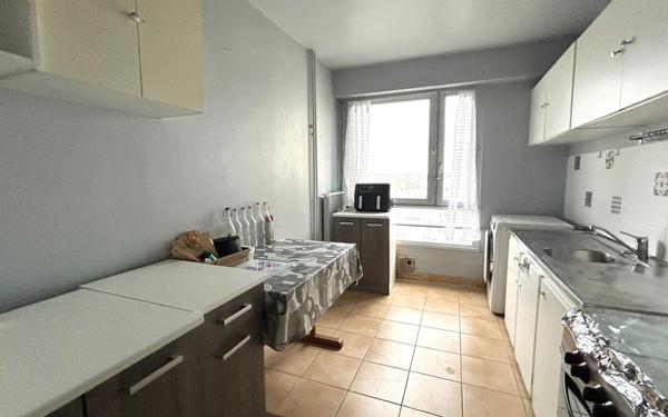 Appartement à vendre    3 pièces •  Évry