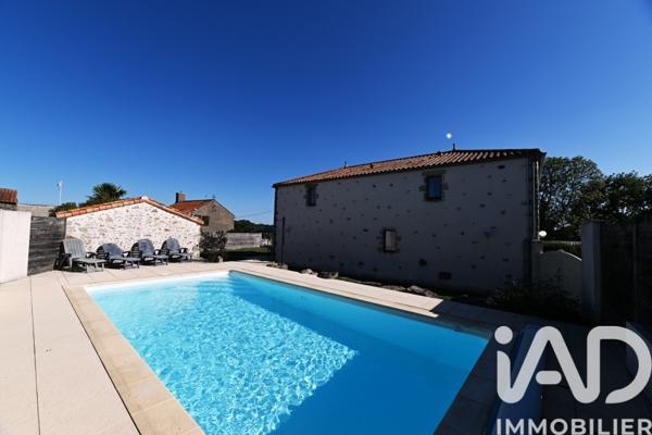 Maison à vendre 6 pièces 126 m² Le Poiré-sur-Vie