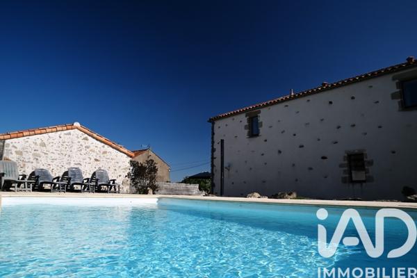 Maison à vendre 6 pièces 126 m² Le Poiré-sur-Vie