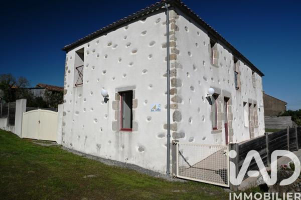 Maison à vendre 6 pièces 126 m² Le Poiré-sur-Vie