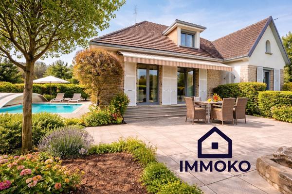 Lure (70200) Grande maison familiale érigée sur sous-sol sans vis-à-vis avec piscine sur Lure