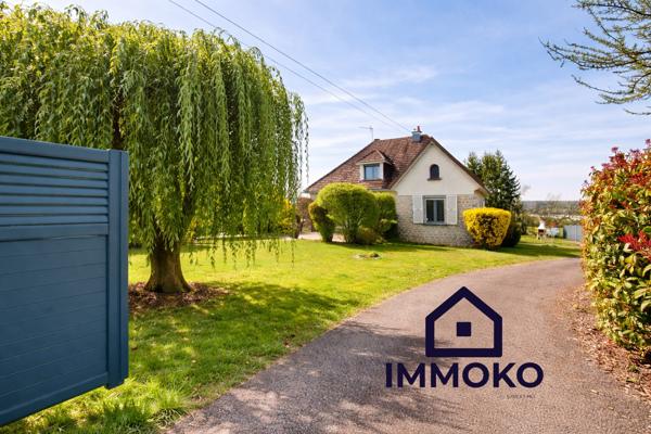 Lure (70200) Grande maison familiale érigée sur sous-sol sans vis-à-vis avec piscine sur Lure