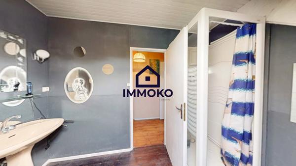 Lure (70200) Grande maison familiale érigée sur sous-sol sans vis-à-vis avec piscine sur Lure