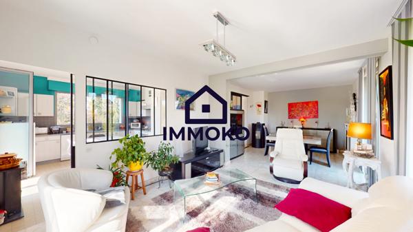 Lure (70200) Grande maison familiale érigée sur sous-sol sans vis-à-vis avec piscine sur Lure