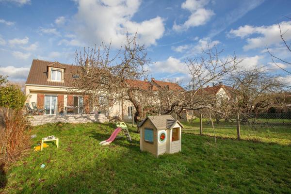 Superbe maison familiale au coeur du Mesnil ! Maison de 130 m2 avec sous sol total