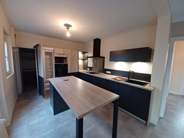 Maison de vile avec garage et jardin 42 AV GENRAL MILHAUD ARPAJON SUR CERE-ETAT NEUF Détails des diagnostics énergétiques
