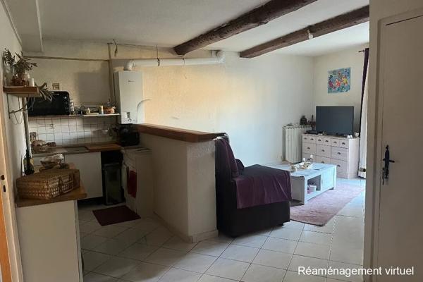 Immeuble La Crau 215 m² 2 appartements de type 3 et un local commercial