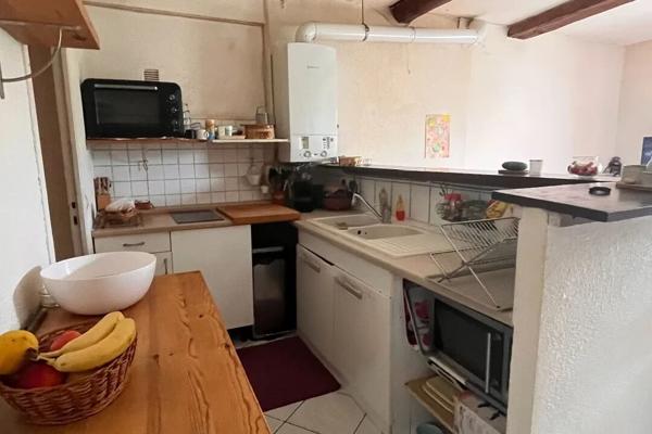 Immeuble La Crau 215 m² 2 appartements de type 3 et un local commercial