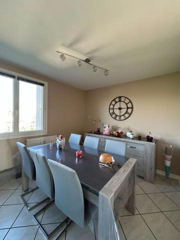 Appartement 4 pièce(s) 73.030 m2 , Aurillac