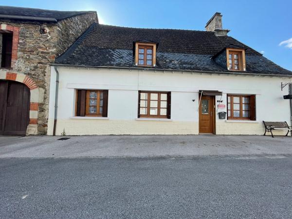 MAISON COEUR DE VILLAGE A CHAMPS-SUR-TARENTAINE Champs-sur-Tarentaine-Marchal (15270)