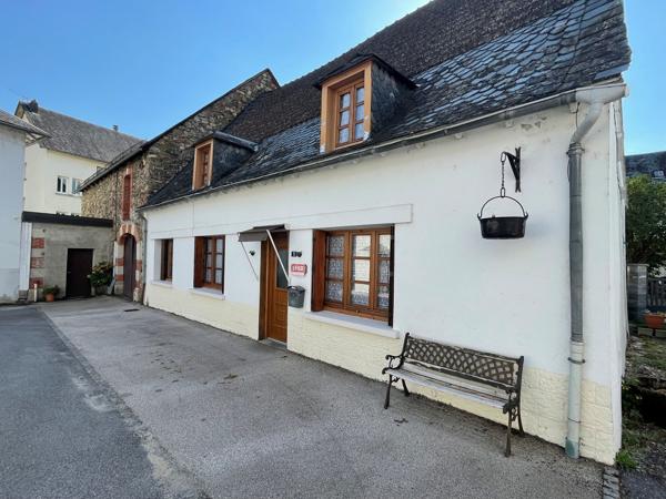 MAISON COEUR DE VILLAGE A CHAMPS-SUR-TARENTAINE Champs-sur-Tarentaine-Marchal (15270)