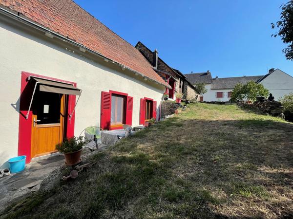 MAISON COEUR DE VILLAGE A CHAMPS-SUR-TARENTAINE Champs-sur-Tarentaine-Marchal (15270)