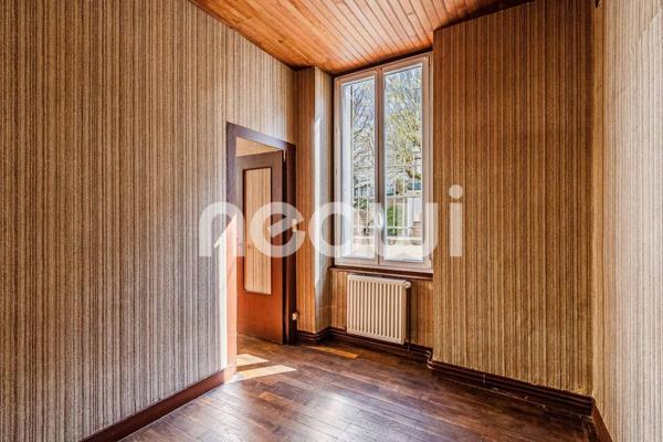 APPARTEMENT ANCIEN A RENOVER QUARTIER VALMY