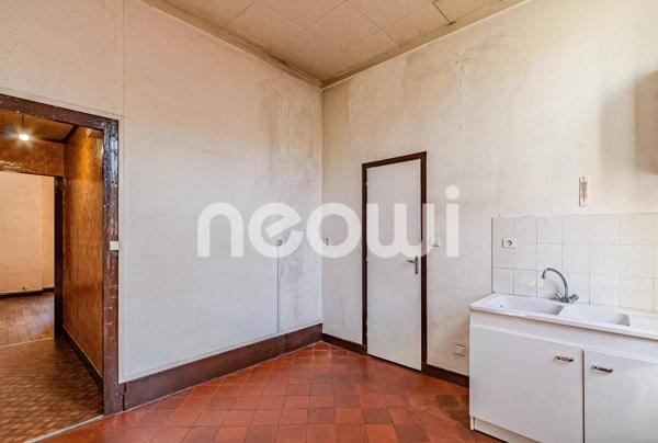 APPARTEMENT ANCIEN A RENOVER QUARTIER VALMY