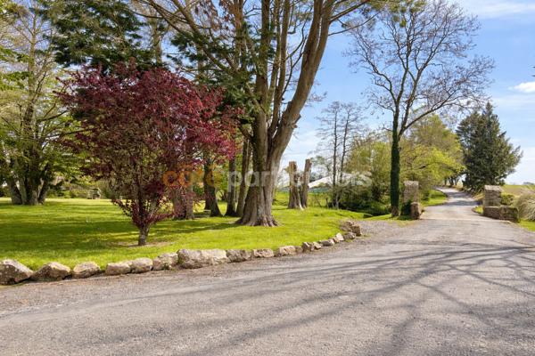 Vente Maison1637 m² - 14 Pièces - LESSAY (50430)