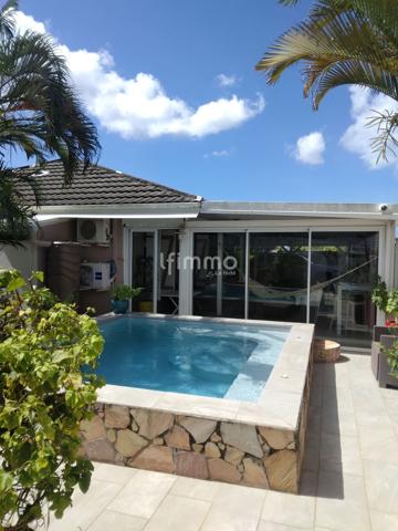Maison avec piscine à Schoelcher