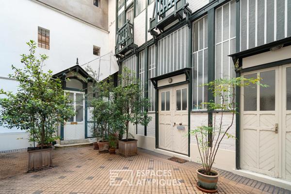 Ancien atelier d’artiste aménagé en duplex – Plaine Monceau