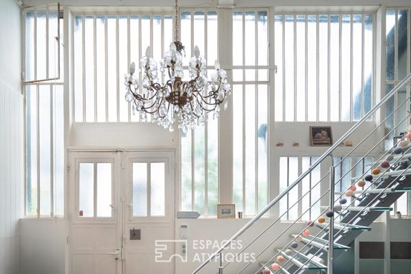 Ancien atelier d’artiste aménagé en duplex – Plaine Monceau