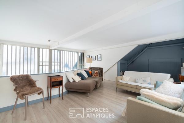 Ancien atelier d’artiste aménagé en duplex – Plaine Monceau