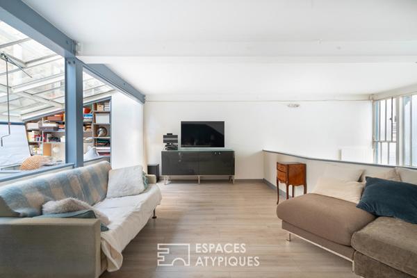 Ancien atelier d’artiste aménagé en duplex – Plaine Monceau