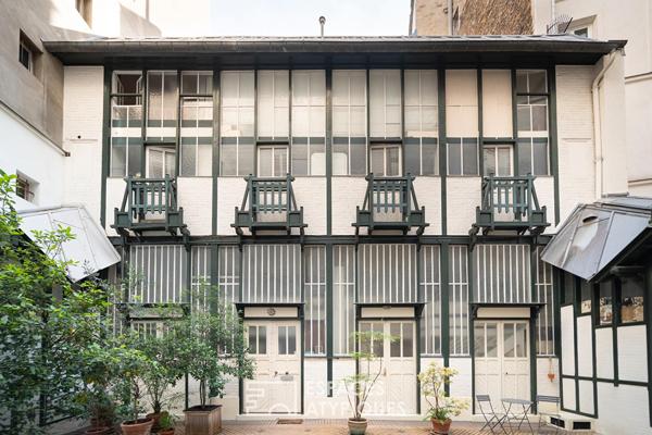 Ancien atelier d’artiste aménagé en duplex – Plaine Monceau