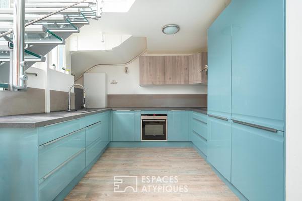 Ancien atelier d’artiste aménagé en duplex – Plaine Monceau