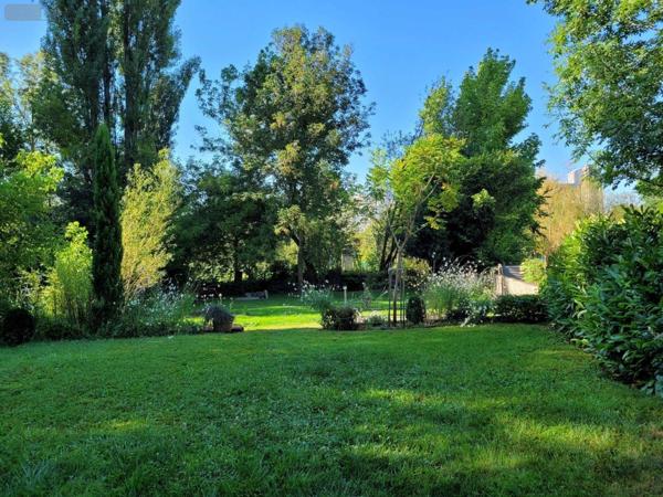 Maison de ville à vendre à Bourges dans le Cher (18000), ref : 0601261LA   
ST BONNET