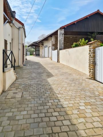 Local/bureau à vendre MAROLLES EN HUREPOIX (91)