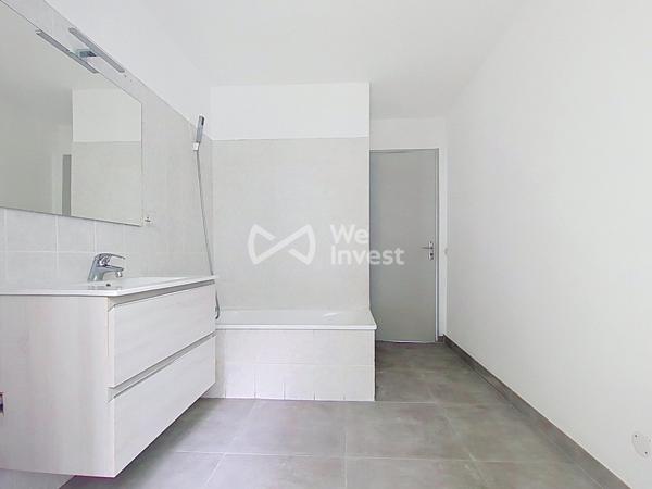T5 91 M² - 3 CHAMBRES 4 POSSIBLES - BALCON - CAVE - IRIGNY 69540