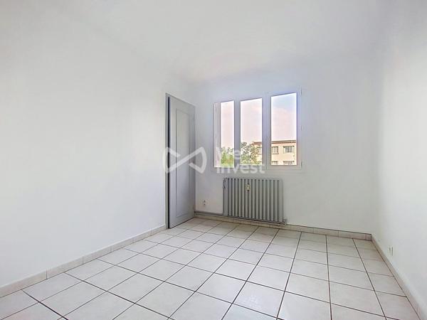 T5 91 M² - 3 CHAMBRES 4 POSSIBLES - BALCON - CAVE - IRIGNY 69540