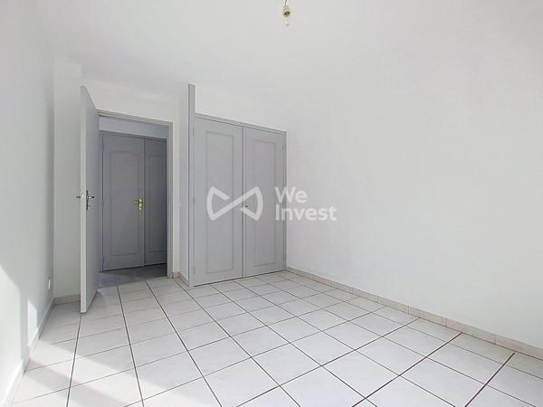 T5 91 M² - 3 CHAMBRES 4 POSSIBLES - BALCON - CAVE - IRIGNY 69540