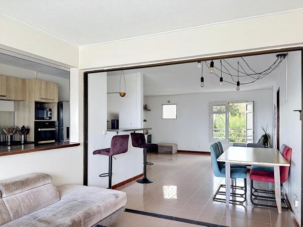 Fort-De-France :  Appartement 4 pièces – 110 m² – Vue mer dégagée
