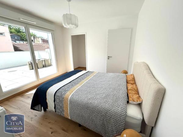 Appartement à louer 4 pièces 91.55m² Saint-Étienne (42000)
