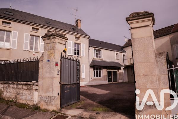 Maison à vendre 11 pièces 270 m² Lézinnes