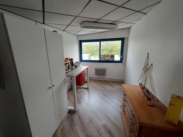 Bureaux La Roche Sur Yon 61.40 m2 , La roche sur yon