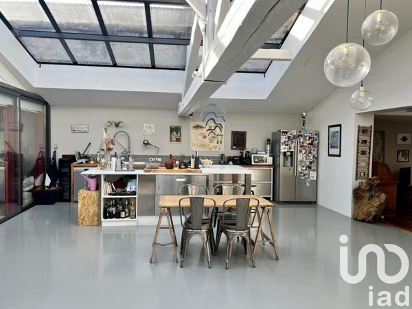 Appartement 6 pièces de 189 m² à Bordeaux (33300)