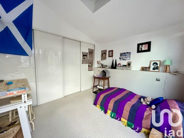 Appartement 6 pièces de 189 m² à Bordeaux (33300)