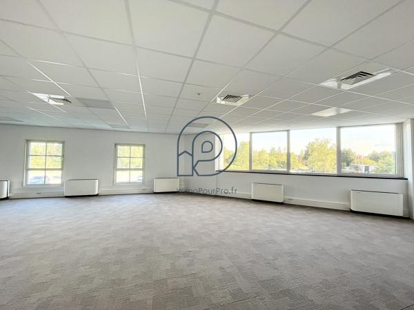 Rénovés, divisible, disponible immédiatement : bureaux Marcq En Baroeul