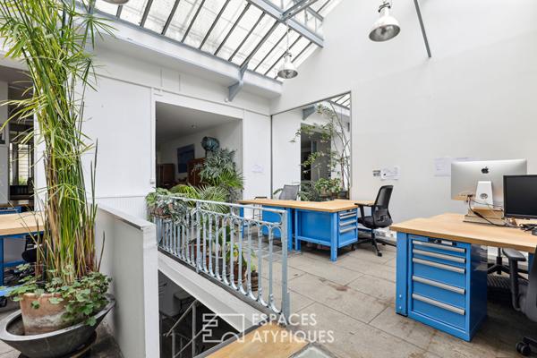 Loft d’habitation et local commercial avec verrière Eiffel proximité square d’Anvers