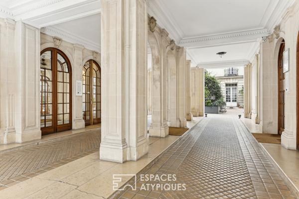 Loft d’habitation et local commercial avec verrière Eiffel proximité square d’Anvers